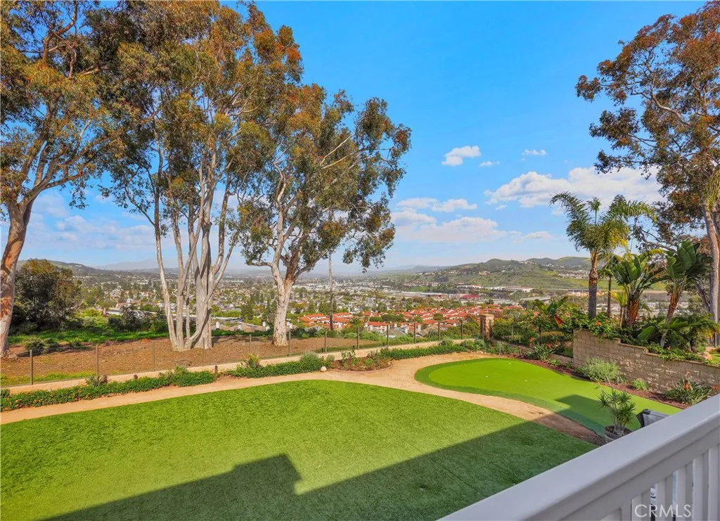 16 Lapis Avenue, Dana Point, California 92629 home-pic-37