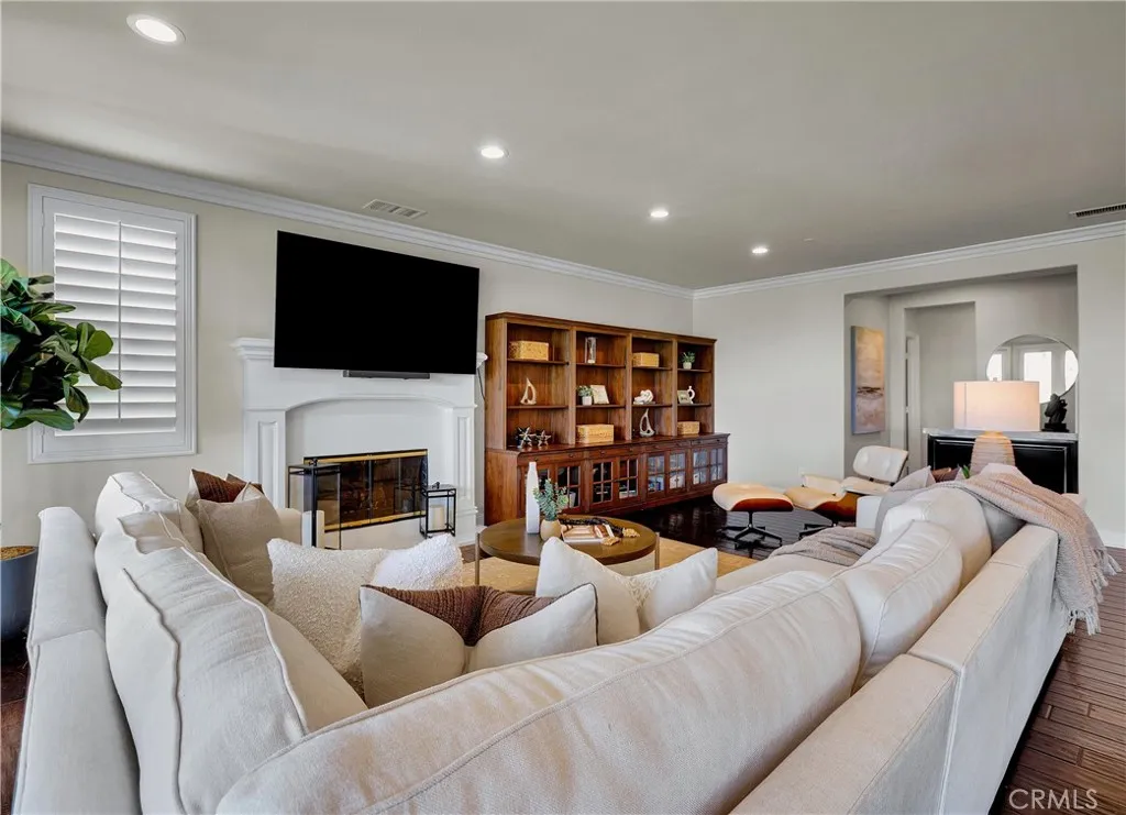 16 Lapis Avenue, Dana Point, California 92629 home-pic-10