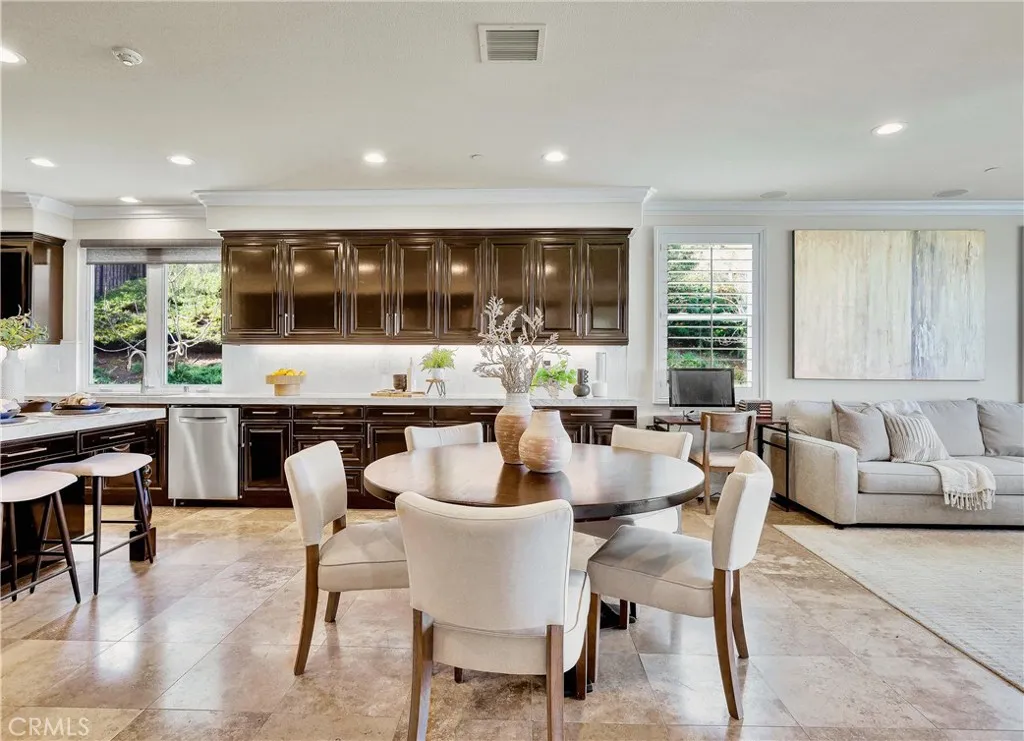 16 Lapis Avenue, Dana Point, California 92629 home-pic-14
