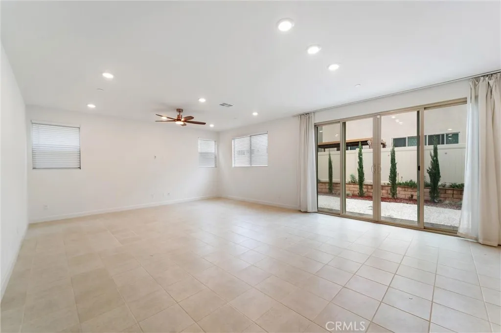 1532 Painted Cave, Chula Vista, California 91913 home-pic-4