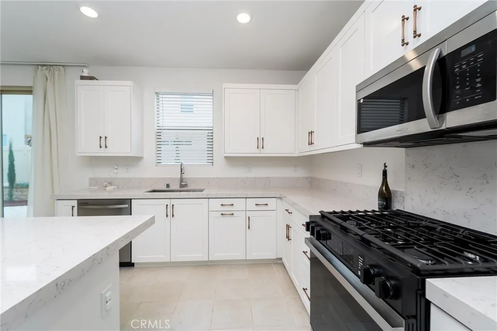 1532 Painted Cave, Chula Vista, California 91913 home-pic-7