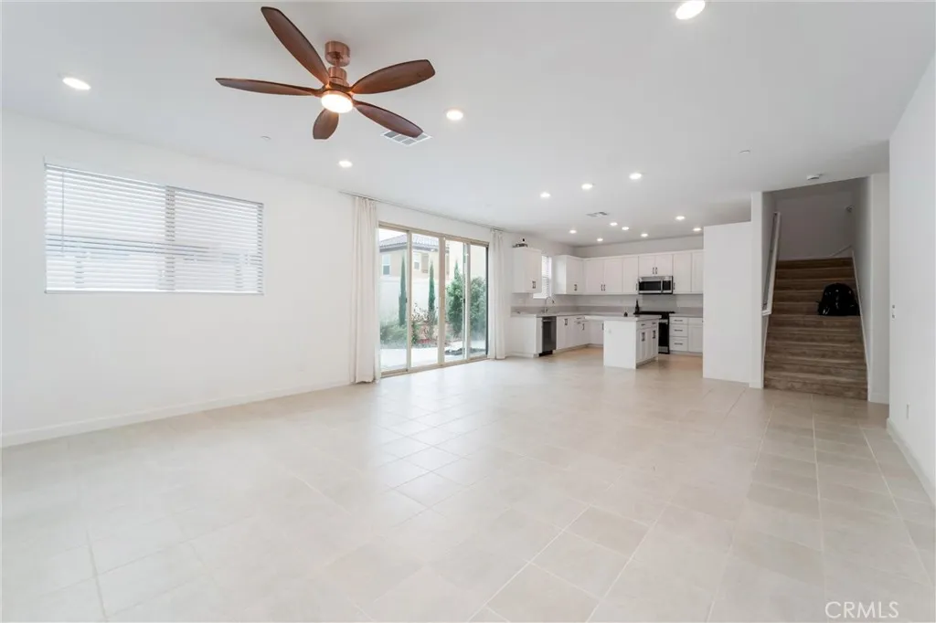 1532 Painted Cave, Chula Vista, California 91913 home-pic-5