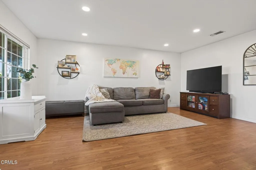 8482 N Bank Drive, Ventura, California 93004 home-pic-9