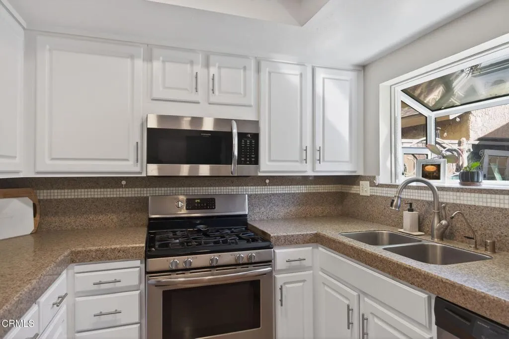8482 N Bank Drive, Ventura, California 93004 home-pic-20