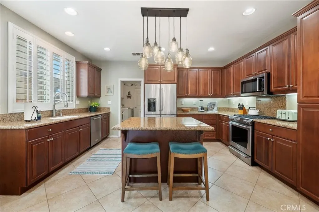 4795 Shasta Blue, Hemet, California 92545 home-pic-16