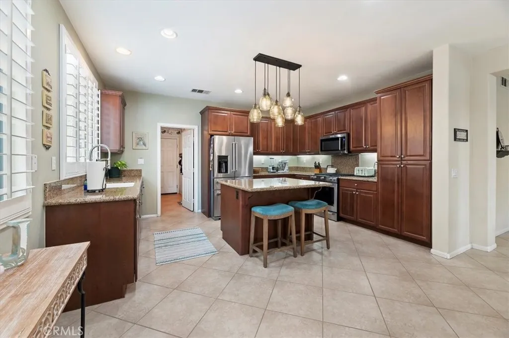 4795 Shasta Blue, Hemet, California 92545 home-pic-15