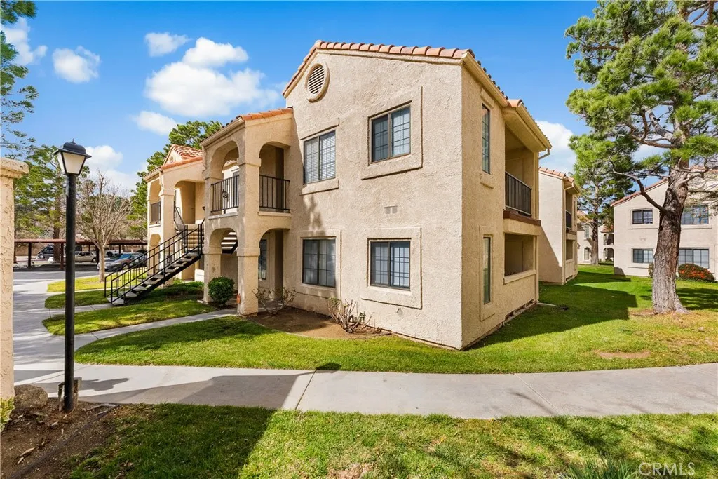 2554 Olive 101, Palmdale, California 93550 home-pic-30