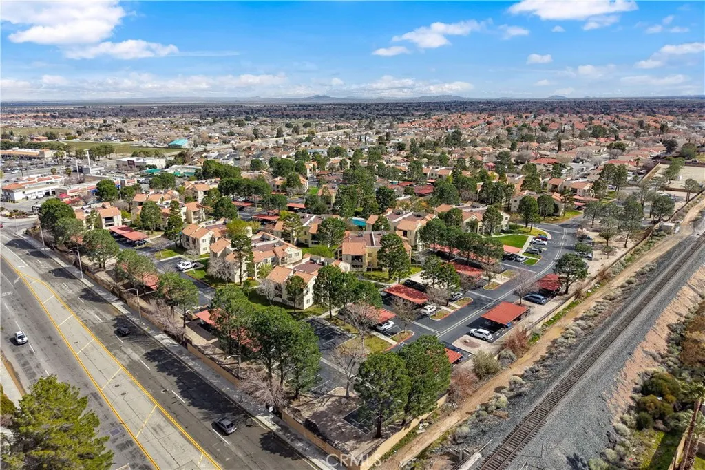 2554 Olive 101, Palmdale, California 93550 home-pic-37