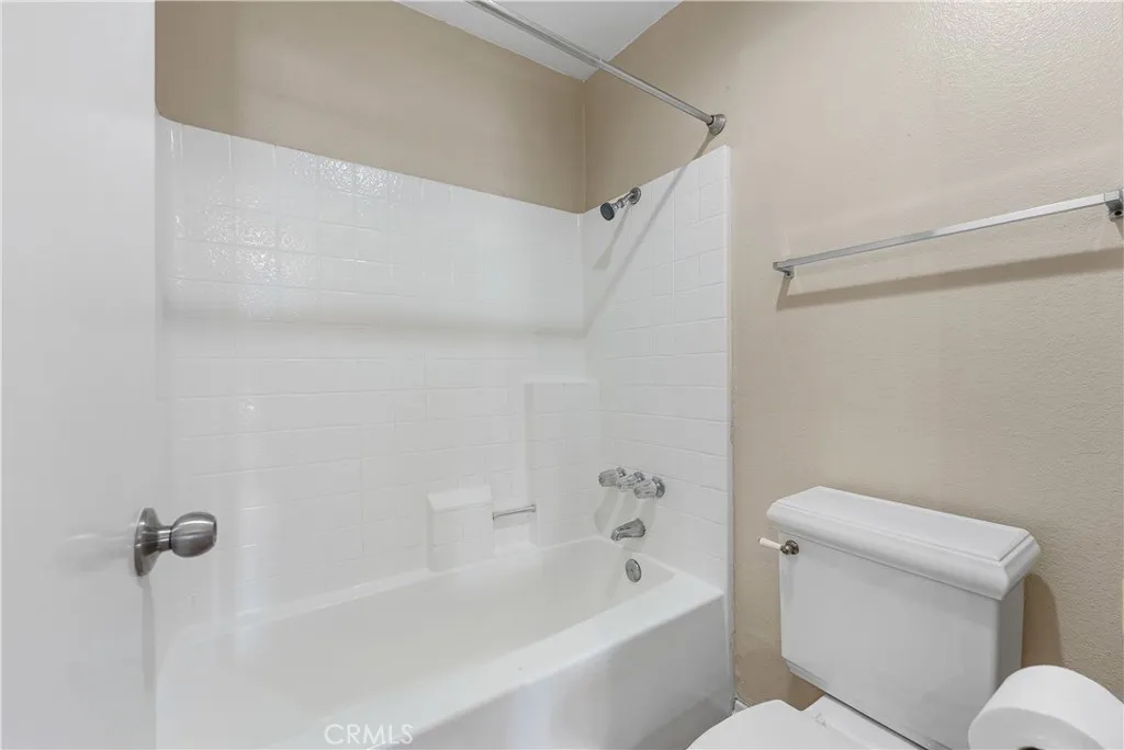2554 Olive 101, Palmdale, California 93550 home-pic-20