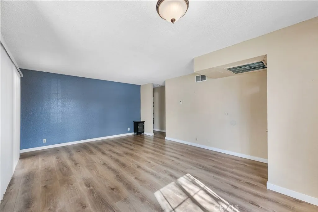 2554 Olive 101, Palmdale, California 93550 home-pic-6