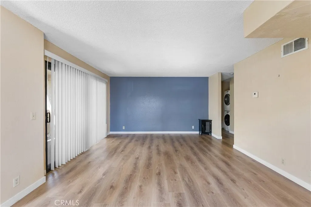 2554 Olive 101, Palmdale, California 93550 home-pic-5