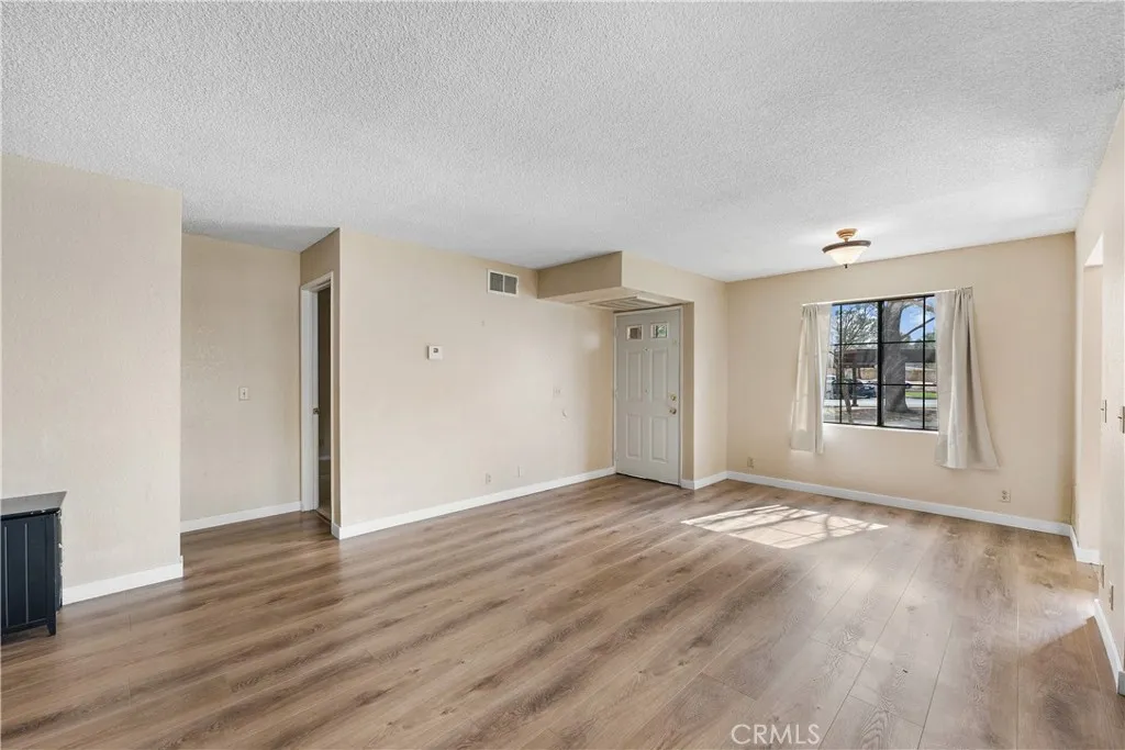 2554 Olive 101, Palmdale, California 93550 home-pic-4