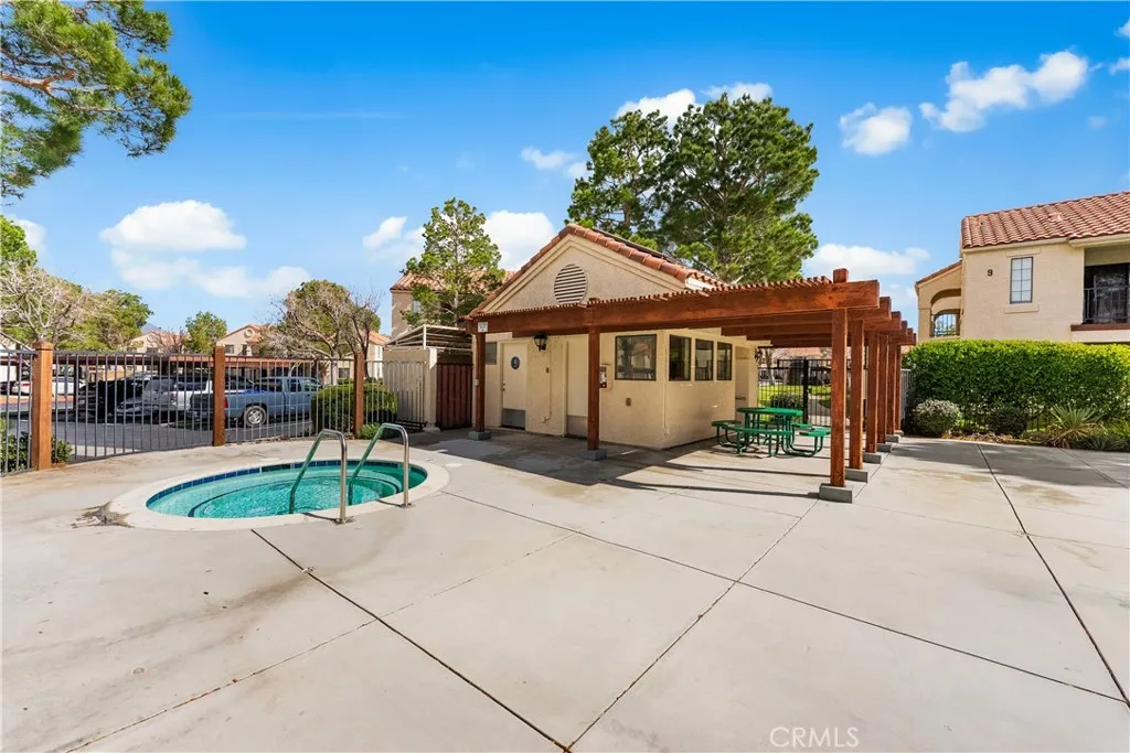 2554 Olive 101, Palmdale, California 93550 home-pic-32