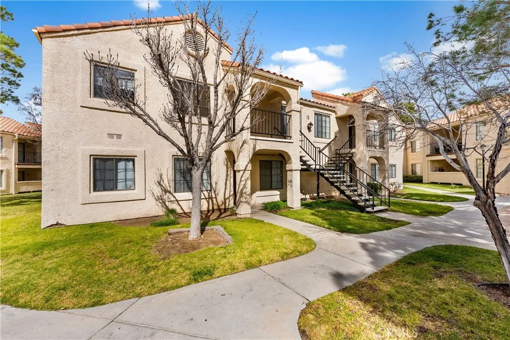 2554 Olive 101, Palmdale, California 93550 home-pic-28