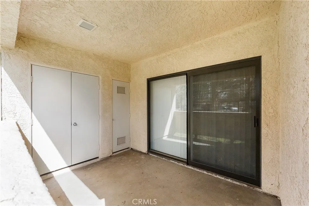 2554 Olive 101, Palmdale, California 93550 home-pic-22