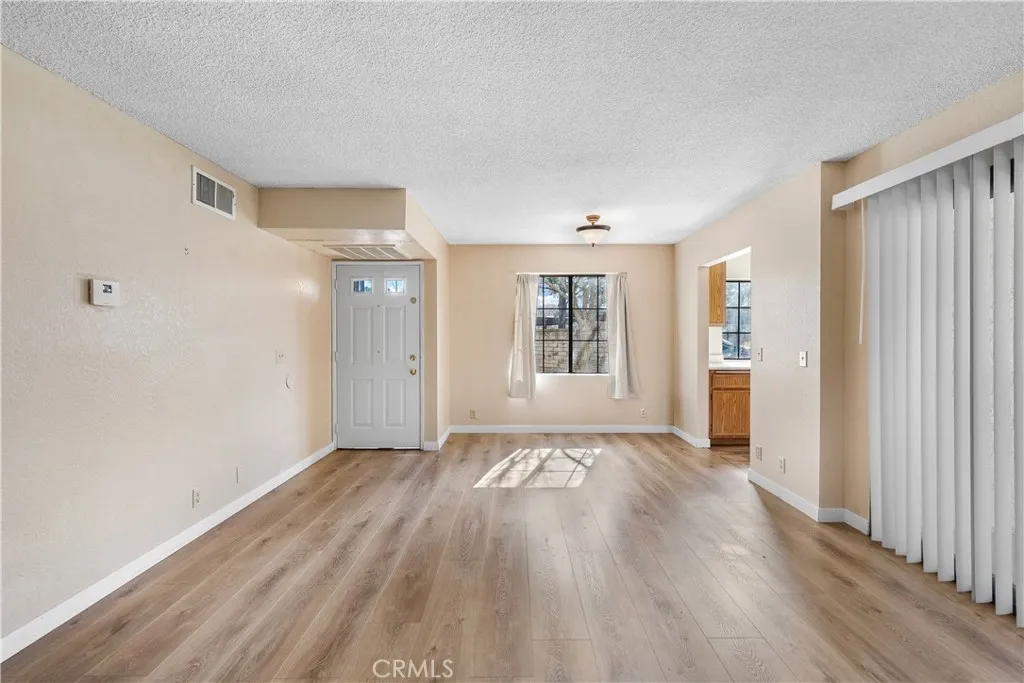 2554 Olive 101, Palmdale, California 93550 home-pic-3