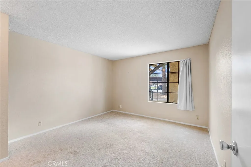 2554 Olive 101, Palmdale, California 93550 home-pic-15