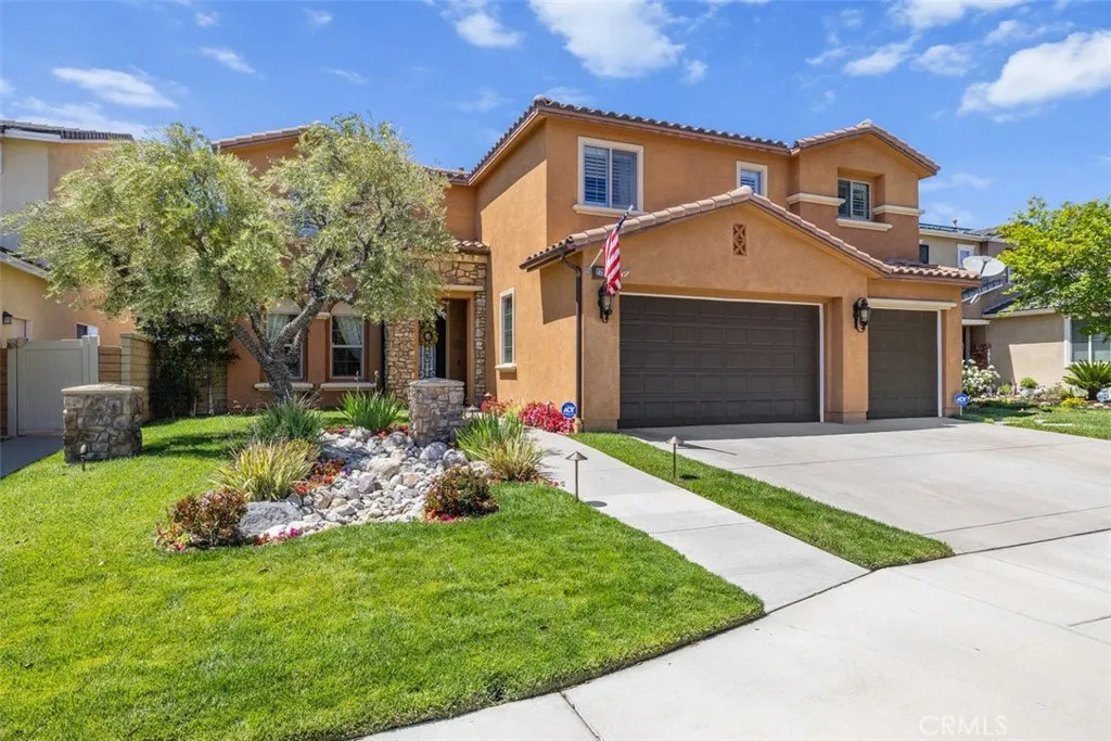 27323 Rose Mallow Lane, Canyon Country, California 91387 home-pic-3