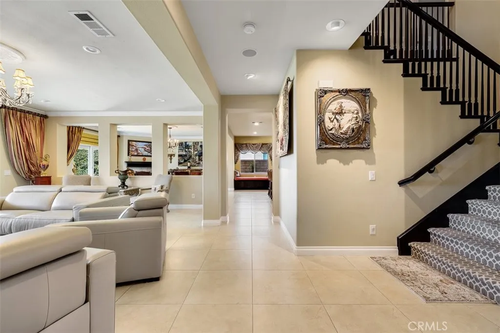27323 Rose Mallow Lane, Canyon Country, California 91387 home-pic-8