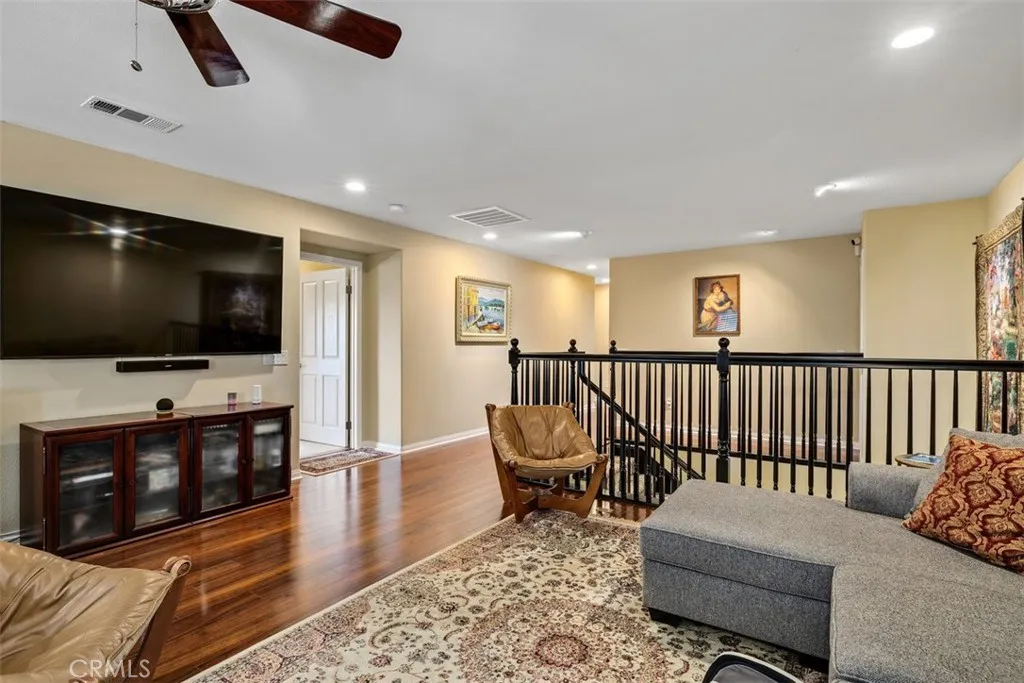 27323 Rose Mallow Lane, Canyon Country, California 91387 home-pic-22