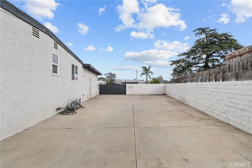 9952 Catawba, Fontana, California 92335 home-pic-28