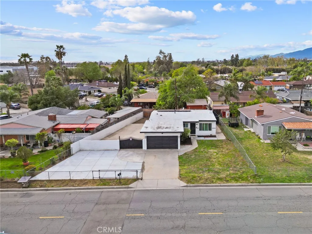9952 Catawba, Fontana, California 92335 home-pic-2