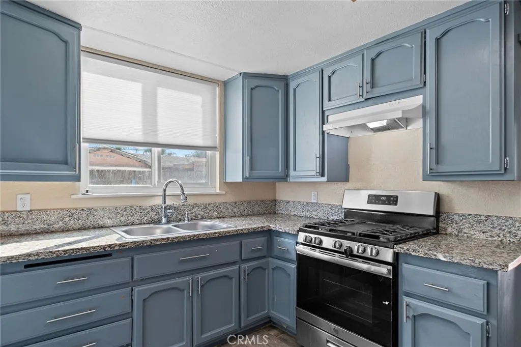 9952 Catawba, Fontana, California 92335 home-pic-12