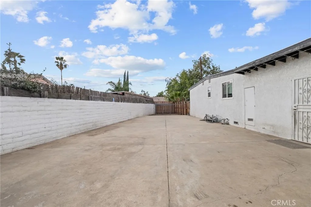 9952 Catawba, Fontana, California 92335 home-pic-29