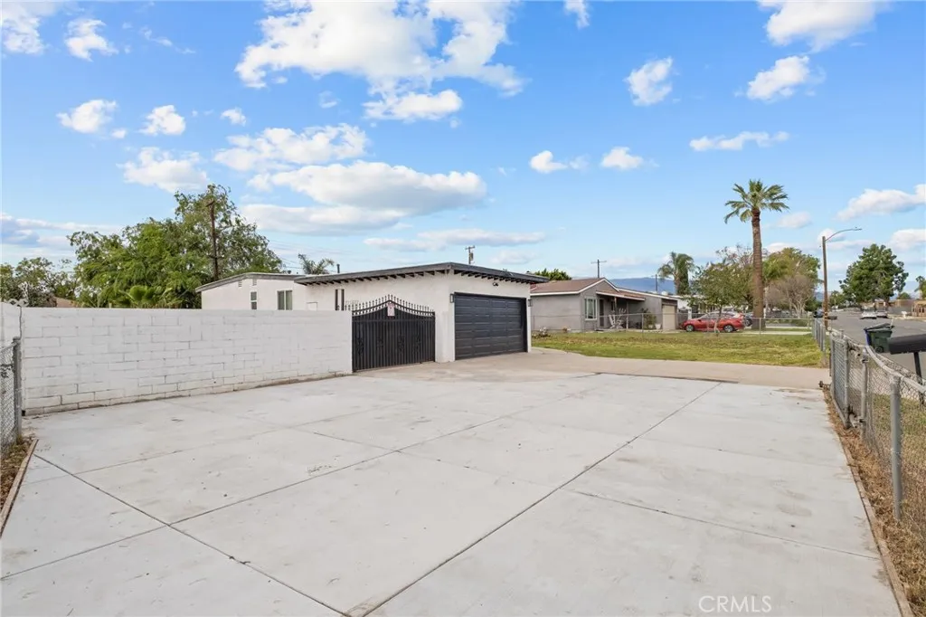 9952 Catawba, Fontana, California 92335 home-pic-3