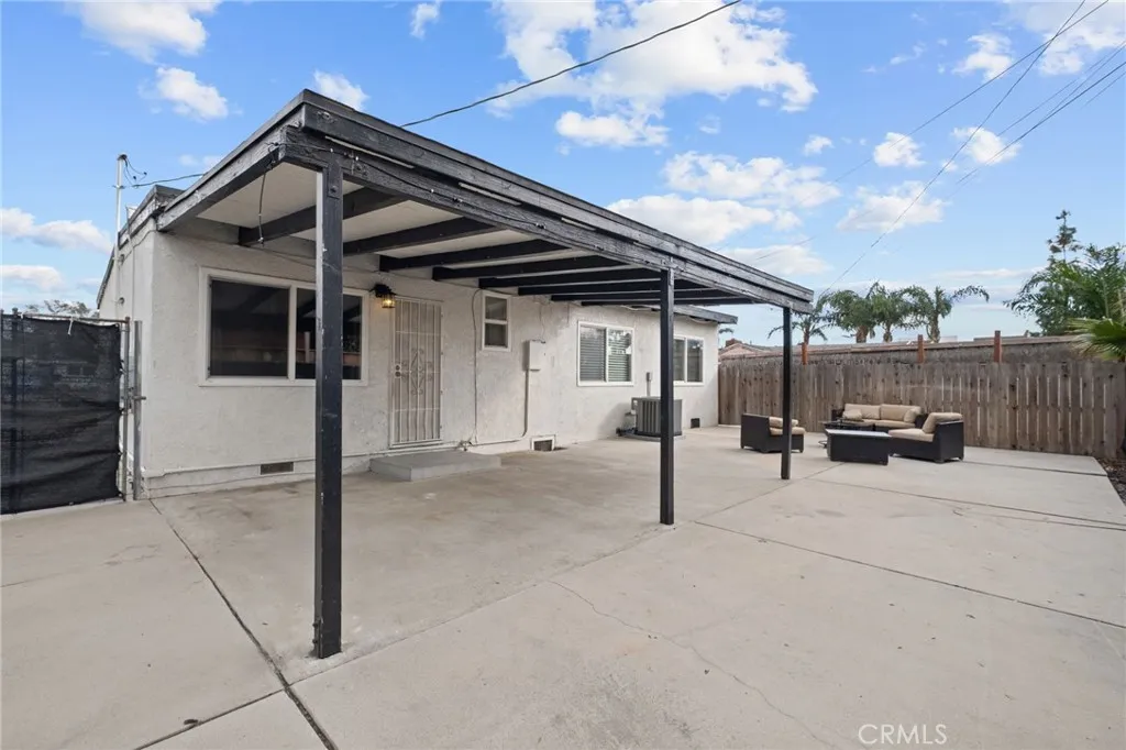9952 Catawba, Fontana, California 92335 home-pic-24