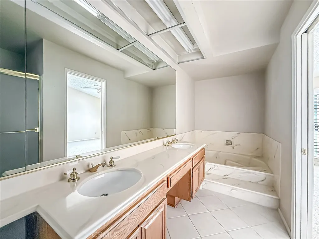5542 Las Virgenes Road 97, Calabasas, California 91302 home-pic-32