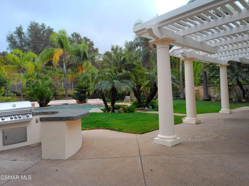 6438 Deerbrook Road, Oak Park, California 91377 home-pic-5