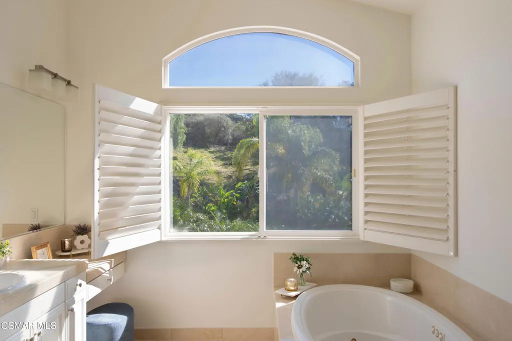 6438 Deerbrook Road, Oak Park, California 91377 home-pic-26