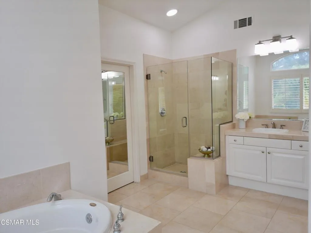 6438 Deerbrook Road, Oak Park, California 91377 home-pic-27