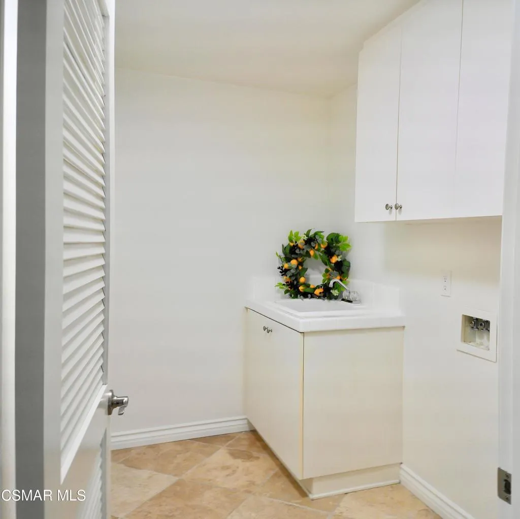 6438 Deerbrook Road, Oak Park, California 91377 home-pic-21