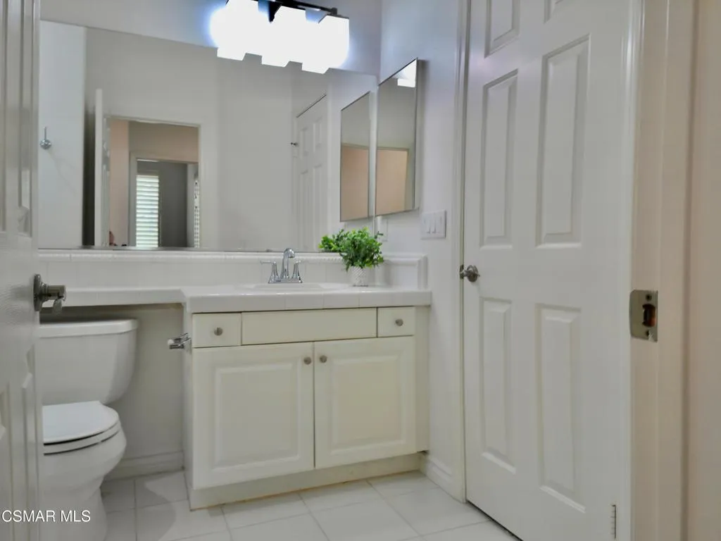 6438 Deerbrook Road, Oak Park, California 91377 home-pic-33