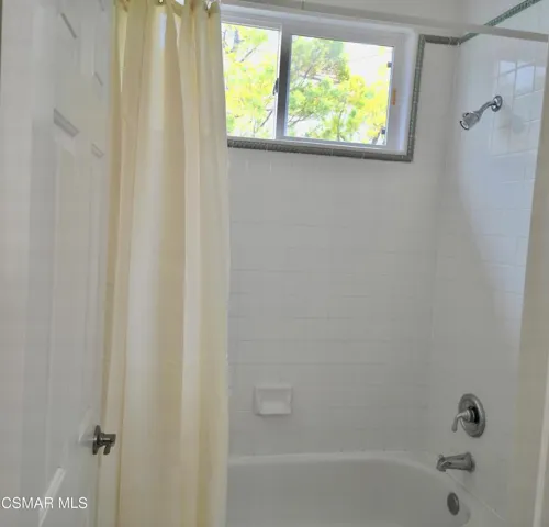 Jack and Jill Shower/Tub