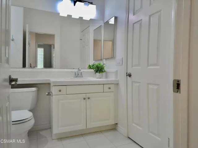 Junior Suite bath