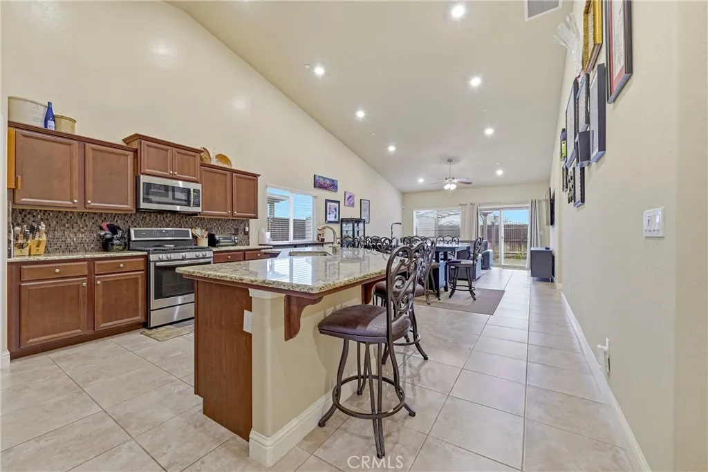 713 Ironstone Drive, Merced, California 95348 home-pic-9