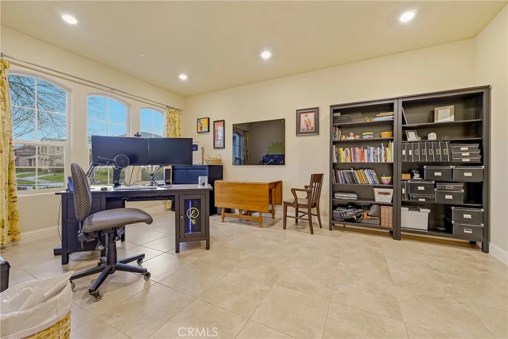 713 Ironstone Drive, Merced, California 95348 home-pic-8
