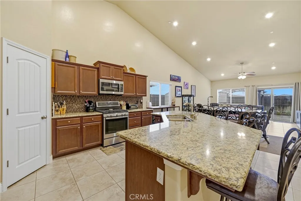 713 Ironstone Drive, Merced, California 95348 home-pic-14