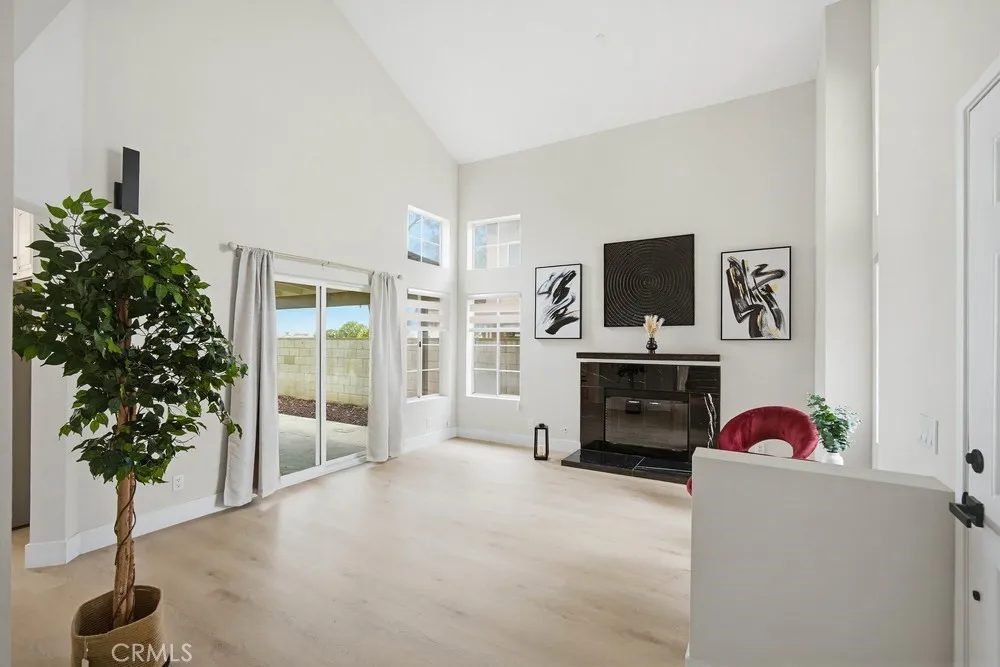 11484 Lime Orchard, Fontana, California 92337 home-pic-5