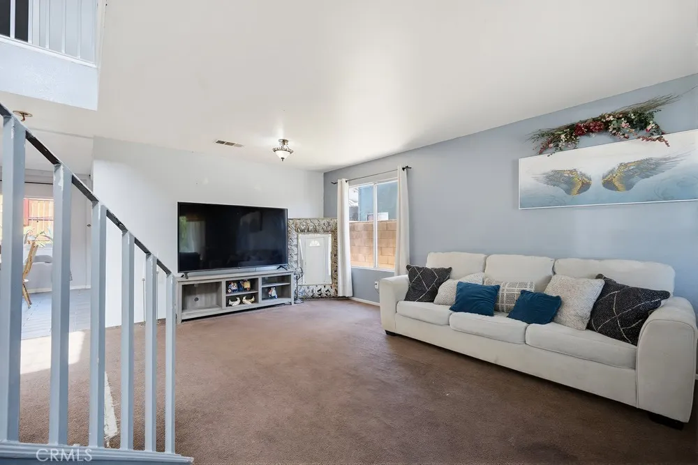 1216 Lilac Ridge Drive, Perris, California 92571 home-pic-8