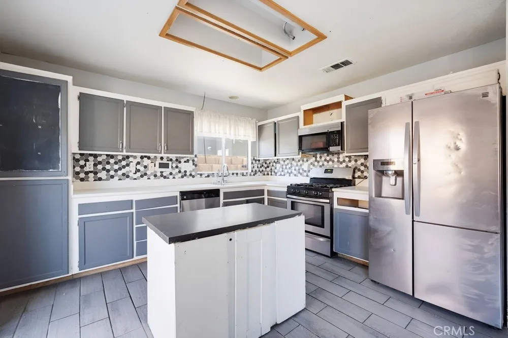 1216 Lilac Ridge Drive, Perris, California 92571 home-pic-19