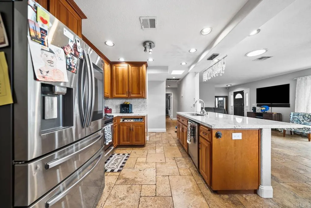 10820 Dutton Drive, La Mesa, California 91941 home-pic-4