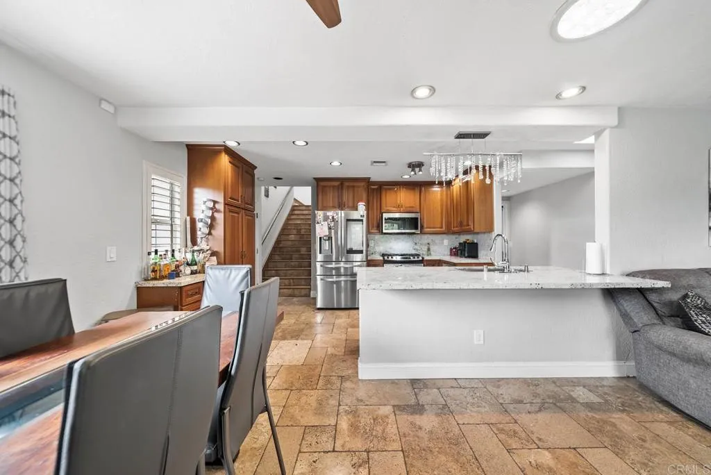 10820 Dutton Drive, La Mesa, California 91941 home-pic-7