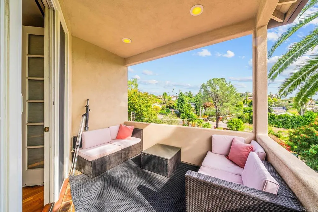 10820 Dutton Drive, La Mesa, California 91941 home-pic-27