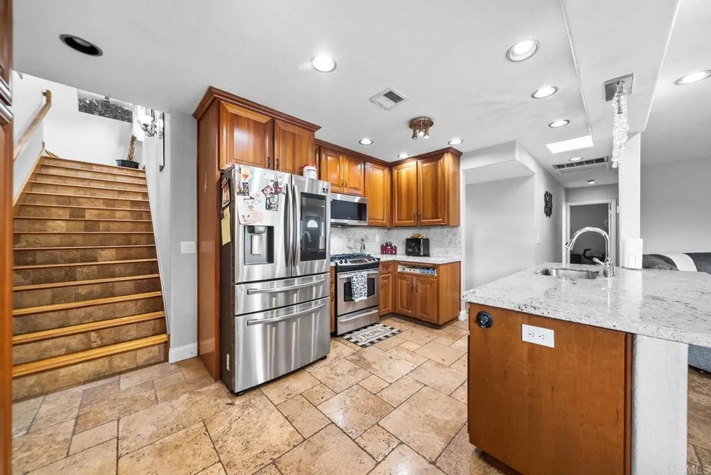 10820 Dutton Drive, La Mesa, California 91941 home-pic-14