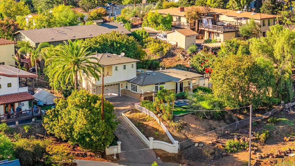 10820 Dutton Drive, La Mesa, California 91941 home-pic-42