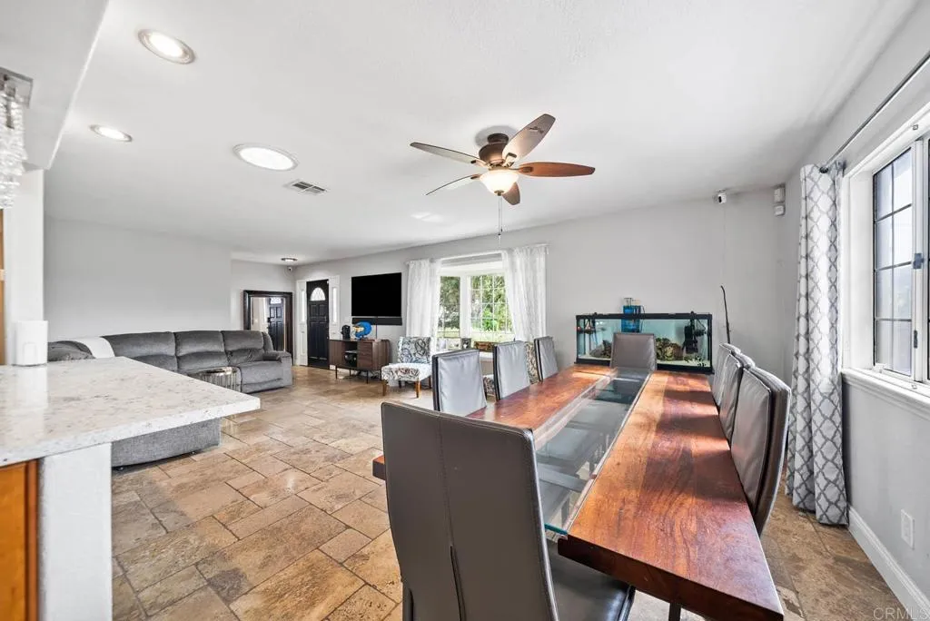 10820 Dutton Drive, La Mesa, California 91941 home-pic-5